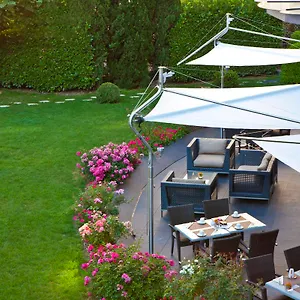 **** Aparthotel Warwick Reine Astrid - France