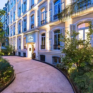 **** Hotel Apollinaire France